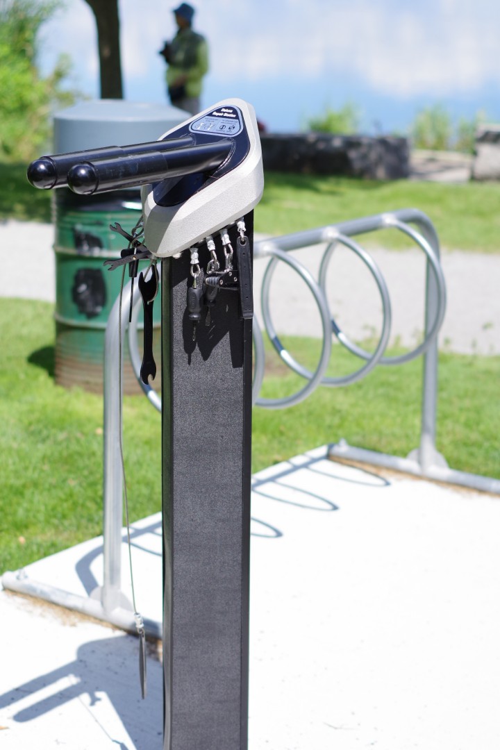 Bicycle repair stand