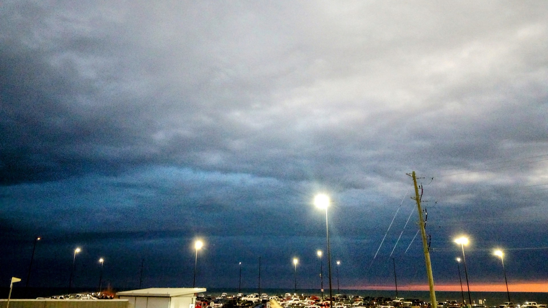 A picture of the sky over Lake Ontario at 3:20pm